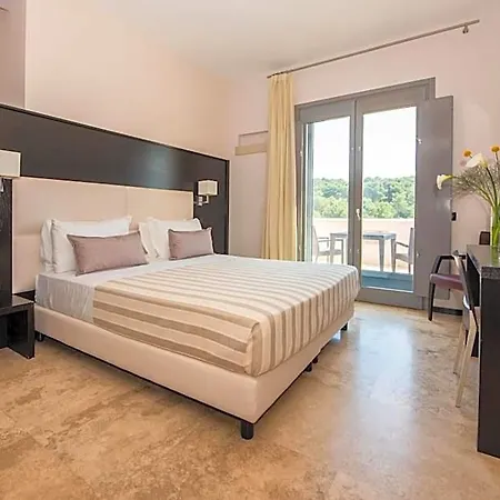 מלון Basiliani - Cdshotels 4*